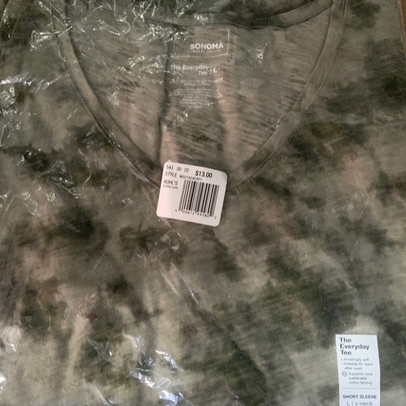 Tie Dye Women's Sonoma Goods For Life Essential V-Neck Tee - Picture 2 of 3